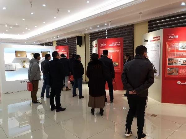 走進勤牛陳列室，砥礪民企強國志