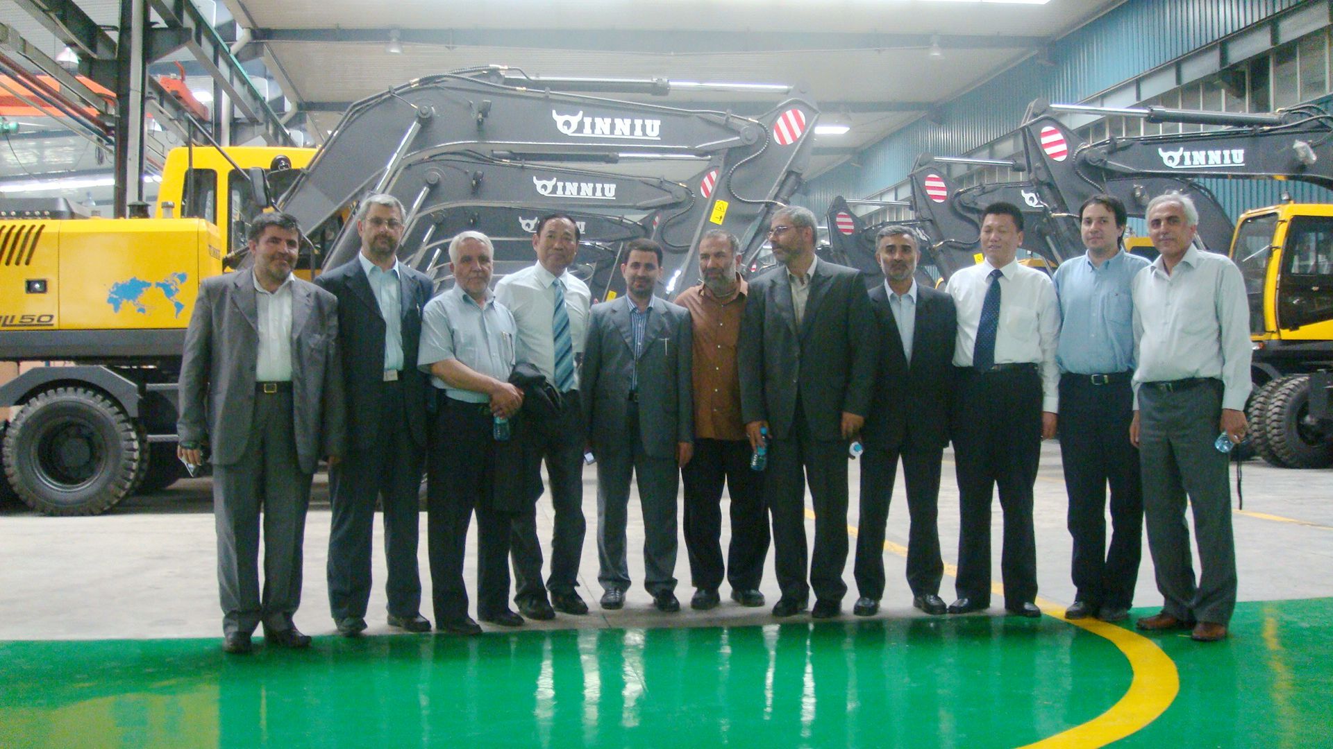 走進勤牛陳列室，砥礪民企強國志