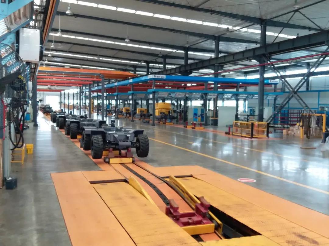 走進勤牛陳列室，砥礪民企強國志